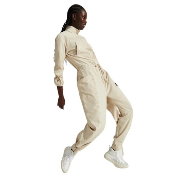 Sweaty Betty x Halle Berry NEW Jackie Jumpsuit Beige Size Medium Re Spin Edit - Picture 4 of 10